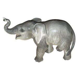 Efchenbach Bavaria Elephant Figurine Germany Porcelain 5" Rare Collectible‎